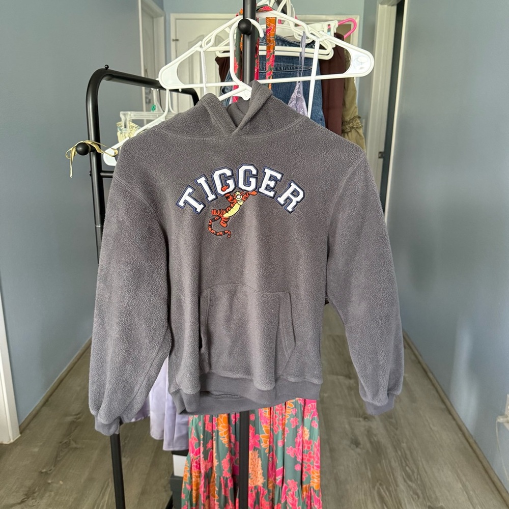 Vintage Disney Tigger Gray Kids Hoodie